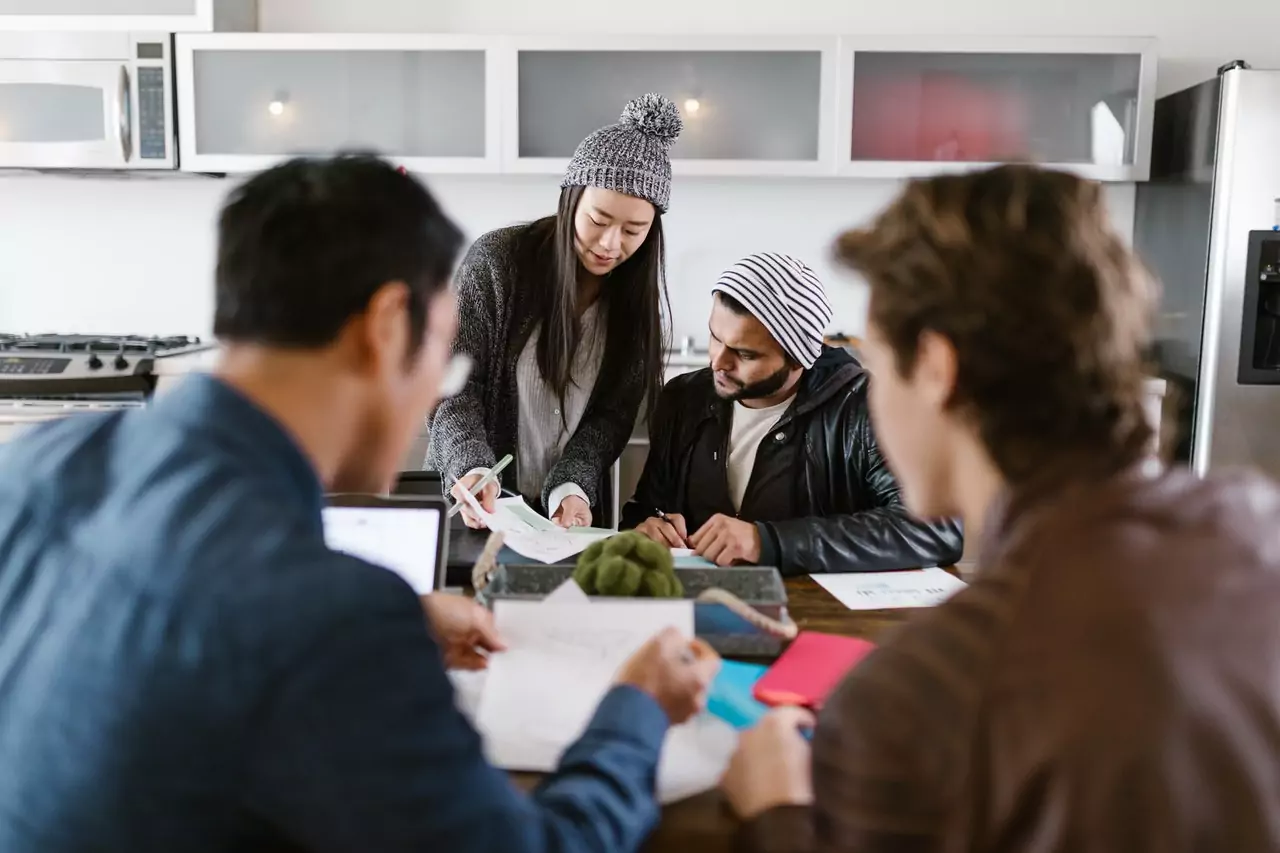 Growth Hacking to Get Your First Customers Venture Capitals