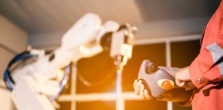 Robots Building Structures Autonomously with Lattice Blocks