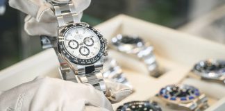 Swiss Watch Exports Decline in May 2024 Amid Weak Asian Demand Swiss watch exports saw a decline in May 2024 due to weak demand from Asia, affecting the luxury watch market