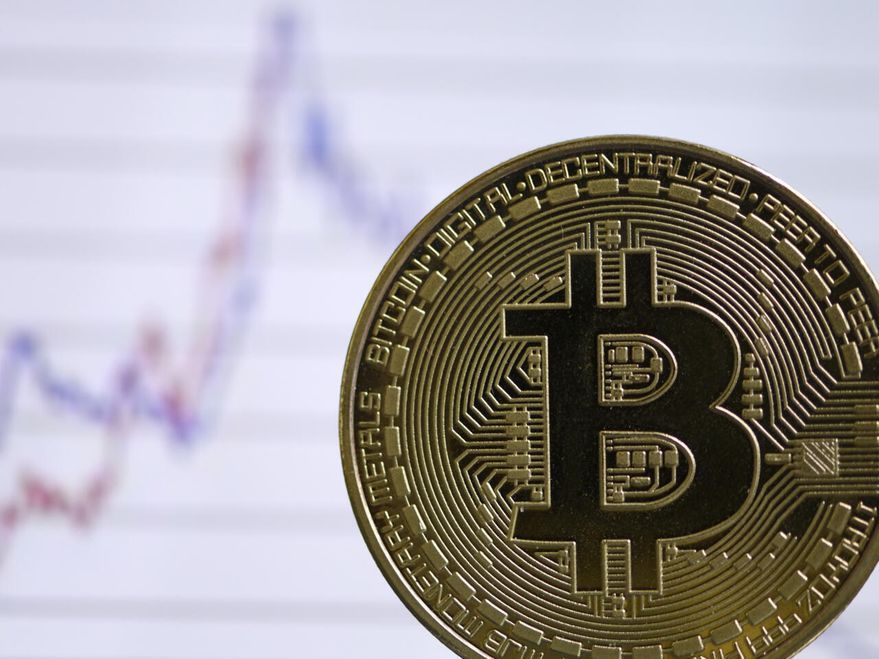 Trump Signs Executive Order Establishing a Strategic Bitcoin Reserve President Trump signs an executive order on Bitcoin reserve