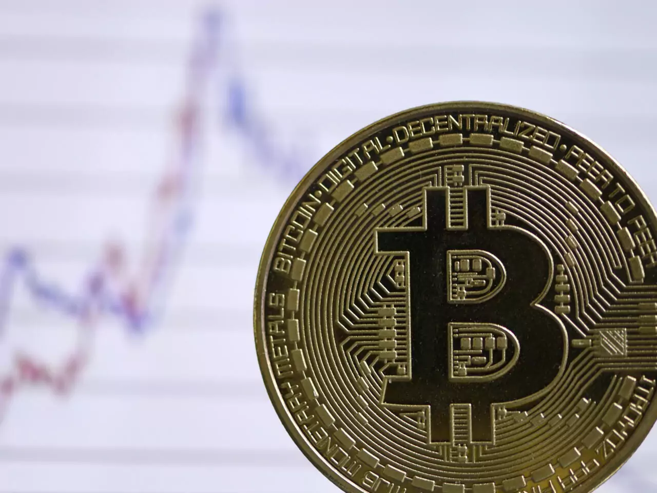 Trump Signs Executive Order Establishing a Strategic Bitcoin Reserve President Trump signs an executive order on Bitcoin reserve